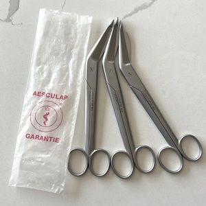 New Aesculap 8” Heavy duty stainless steel plaster/bandages shears